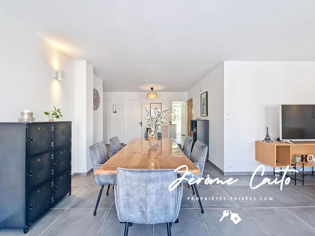 NIMES Appartement  4 pièce(s) 81.05 m2 2