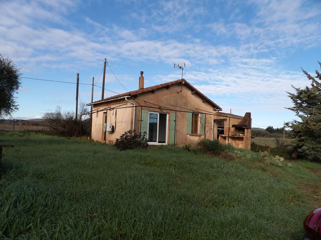 LE CANNET-DES-MAURES EXCLUSIVITE.Le Cannet des Maures. Maison de campagne 1