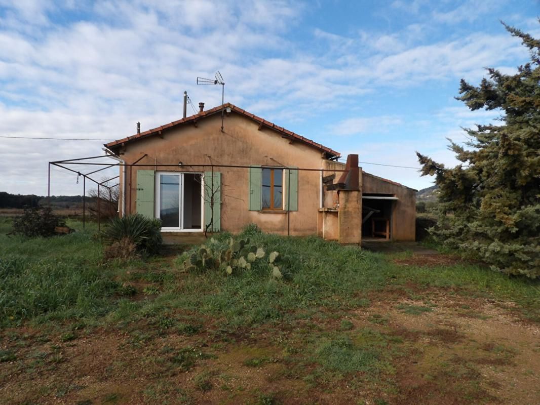 LE CANNET-DES-MAURES EXCLUSIVITE.Le Cannet des Maures. Maison de campagne 2