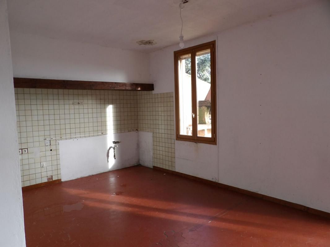 LE CANNET-DES-MAURES EXCLUSIVITE.Le Cannet des Maures. Maison de campagne 4