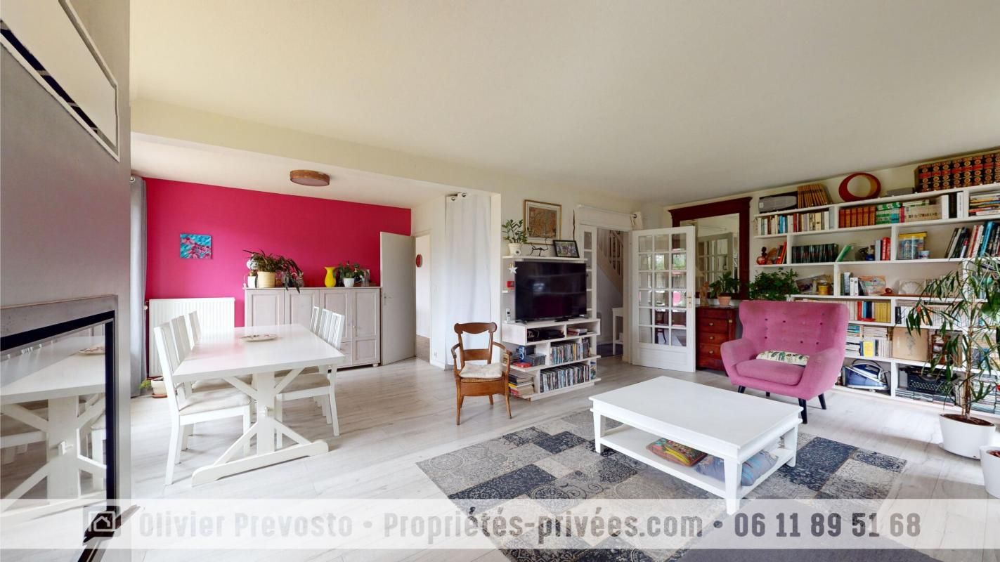 BURES-SUR-YVETTE Maison 6 pièce(s) 162 m2 2