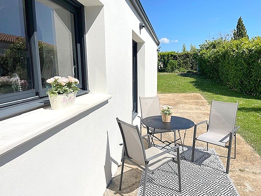 Charme et Volupté: Villa de plain pied 171 m2, 4 chambres, bureau, dépendance et jardin au calme