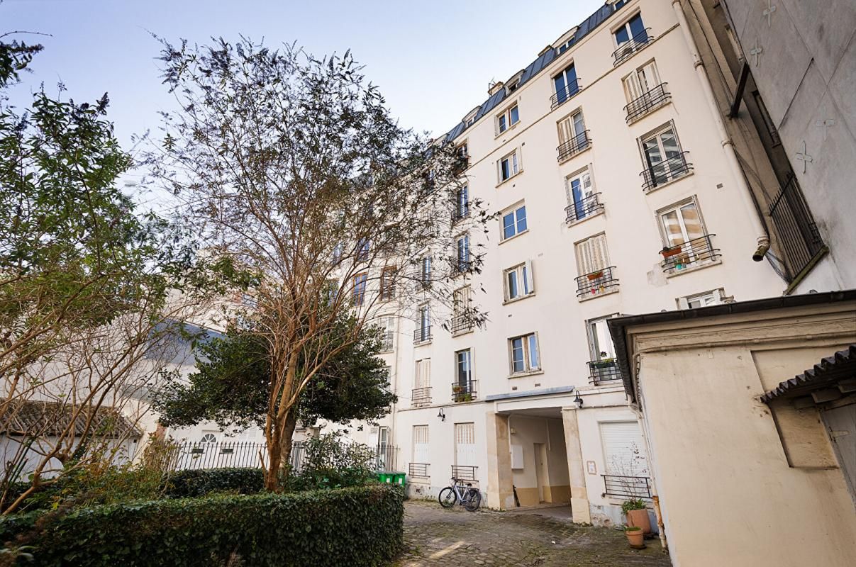 PARIS-18E-ARRONDISSEMENT Appartement 4 pièces 2