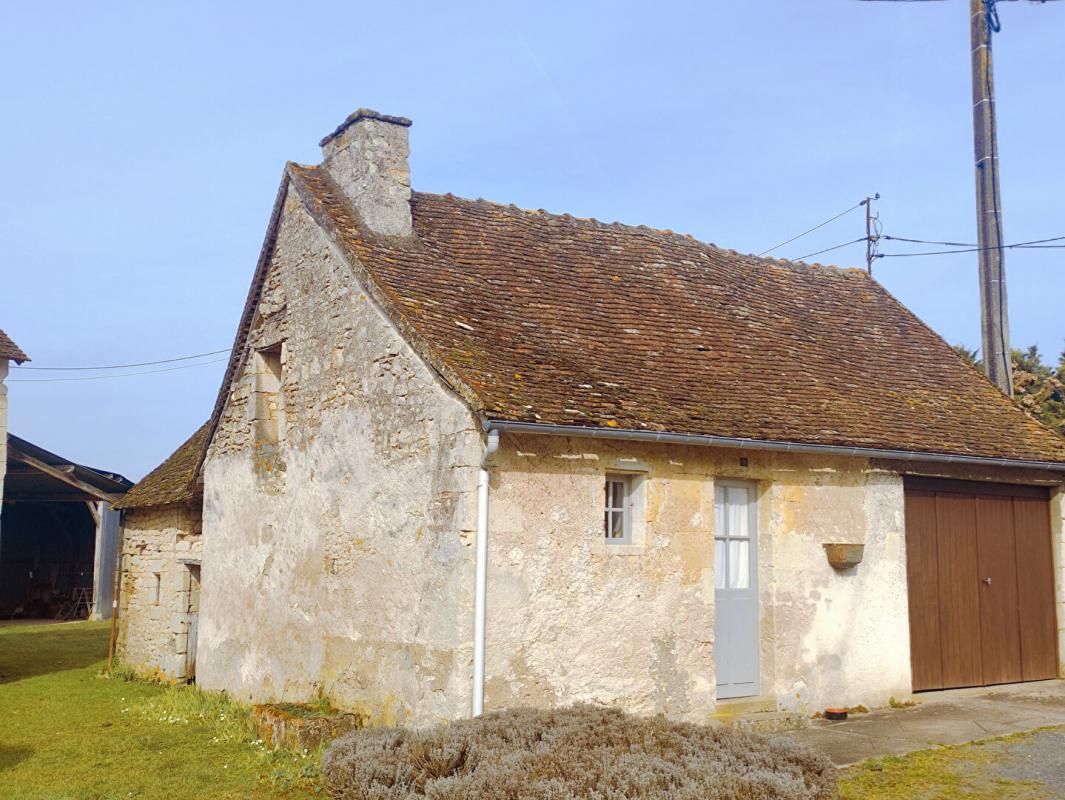 PREUILLY-SUR-CLAISE Maison principale et 3 maisonnettes dépendances terrain 2