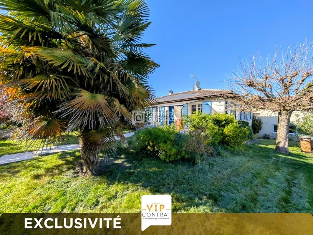 SAINT-MARTIAL-SUR-NE GARANTIE PROTEC+ 12 MOIS OFFERTE ! Maison Saint Martial Sur Ne 6 pièces 185 m2 ! 2