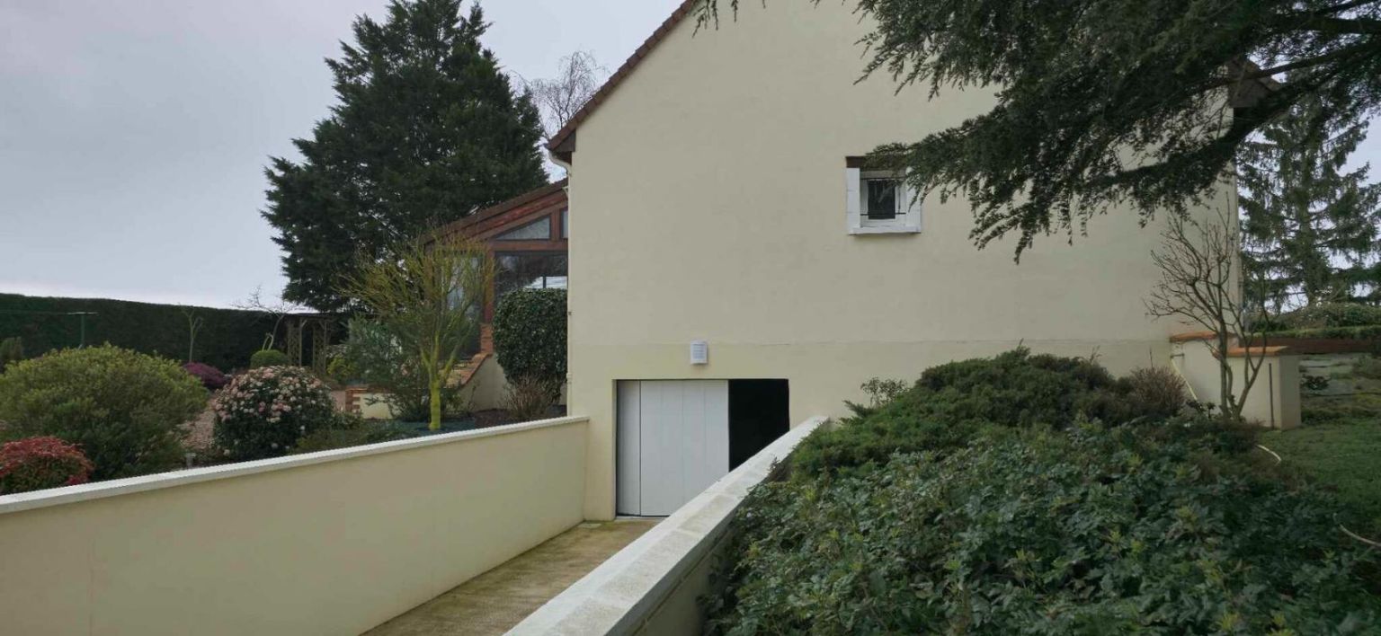 SAVIGNE-L'EVEQUE Maison Savigne L Eveque 5 pièce(s) 140 m2 sur 10000 m2 4
