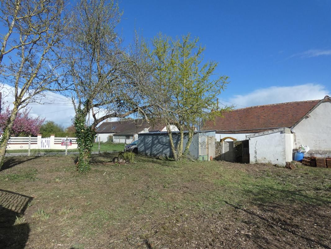 SAULNIERES Terrain constructible 720 m2 3