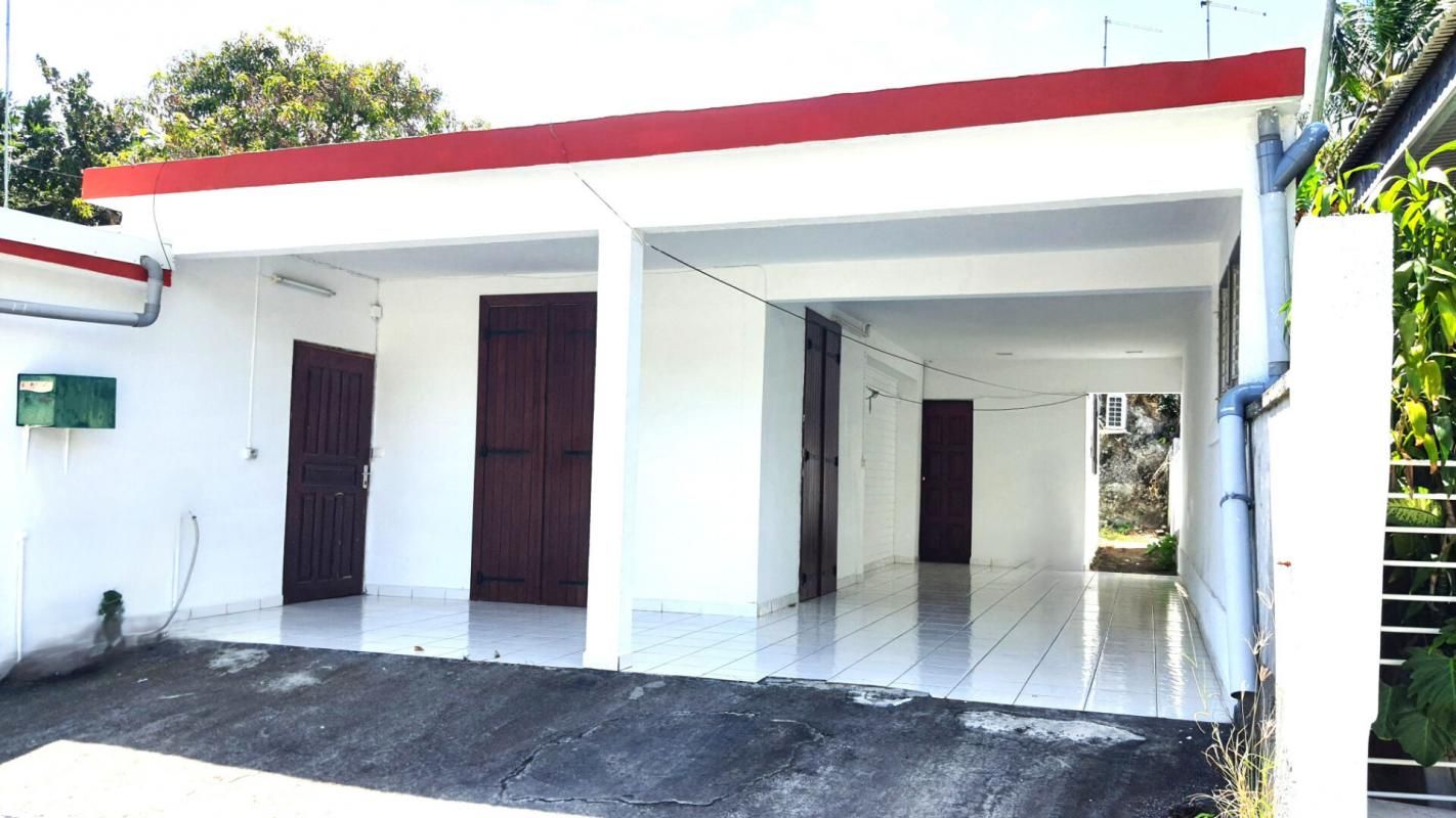 Saint François 97118 - Maison 4 pièces - 2 chambres 90 m2