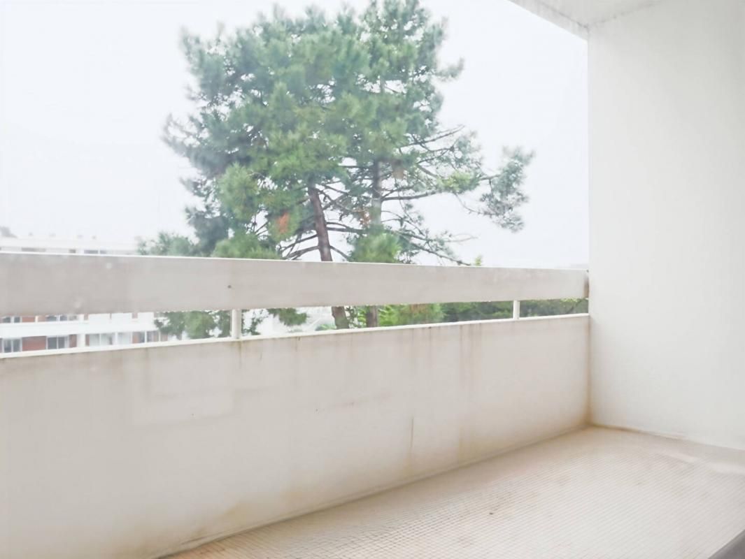 LA BAULE-ESCOUBLAC STUDIO RENOVE AVEC TERRASSE ET CAVE SECTEUR BENOIT 3