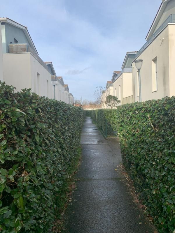 MERIGNAC APPARTEMENT AVEC DEUX CHAMBRES GRAND BALCON AVEC PARKING 2