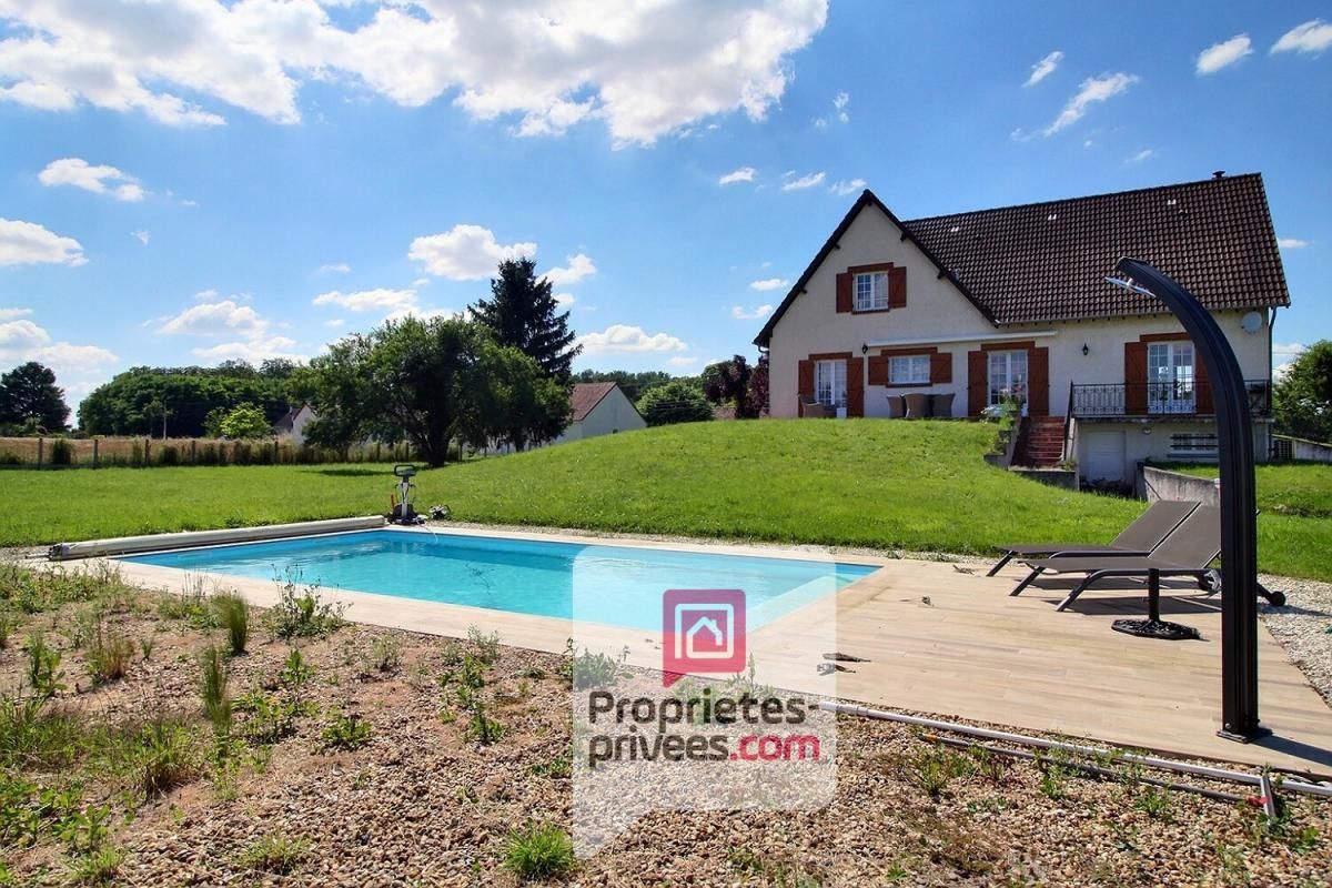 VILLEMANDEUR GRANDE MAISON FAMILALE avec PISCINE sur terrain constructible de 4350  m² 2