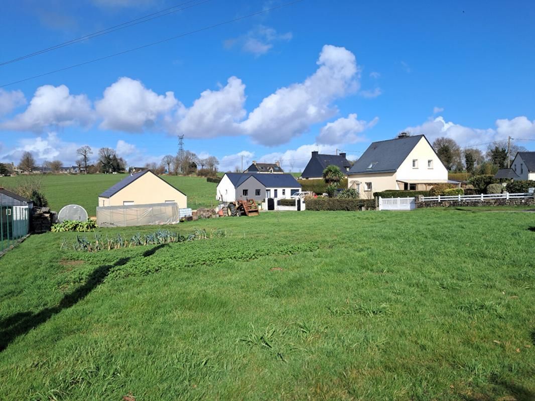 Terrain Constructible aux Forges De Lanouee 700 m2