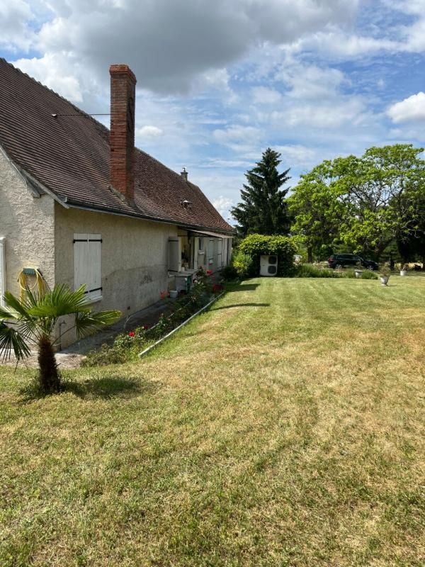 TOURNON-SAINT-MARTIN Maison de pays 8 pièce(s) 215 m2 4