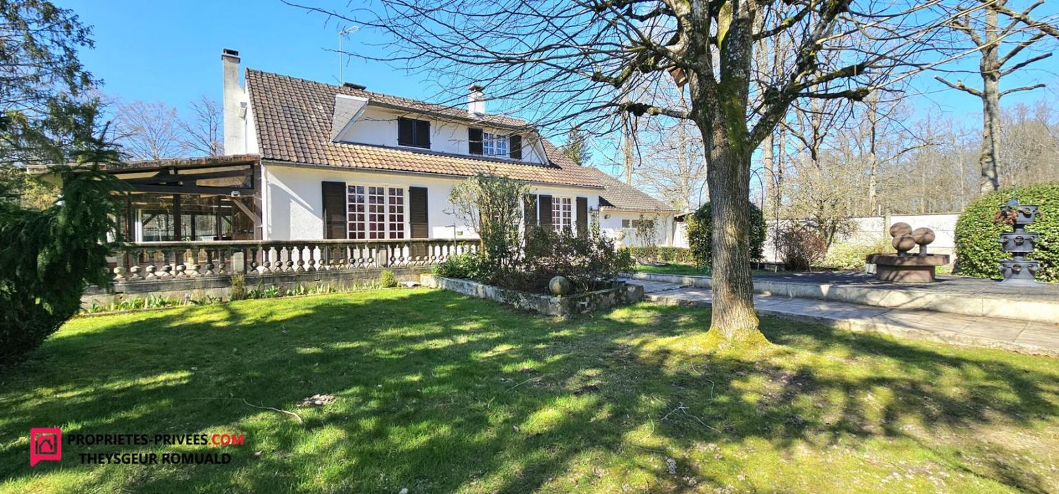 EGREVILLE Maison Egreville 9 pièce(s) 228 m2 3