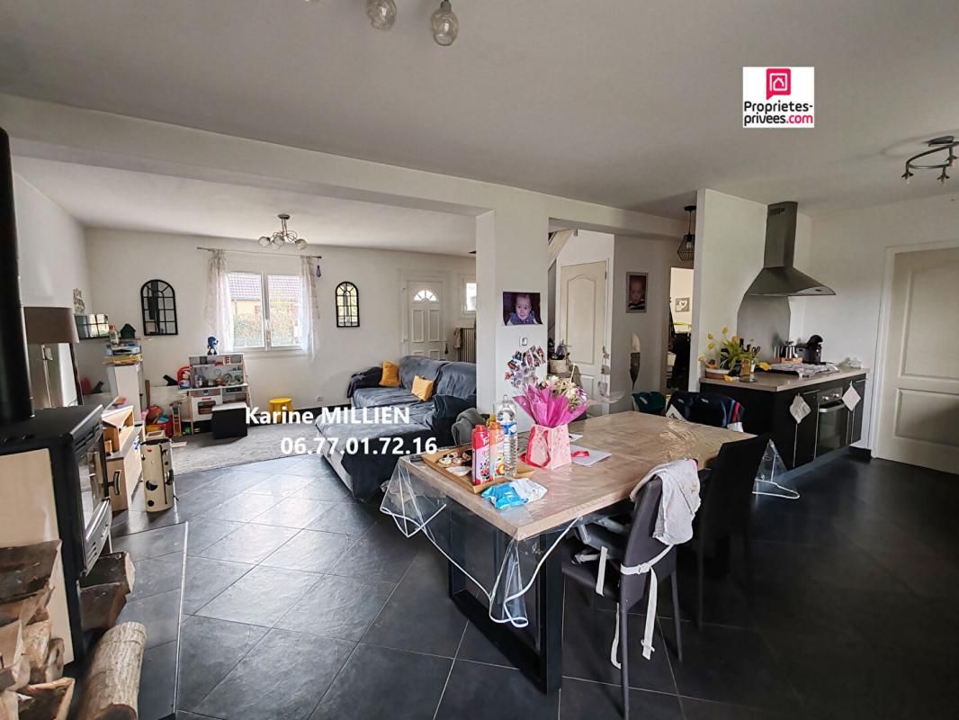 DREUX SAINT REMY SUR AVRE 28380 Maison traditionnelle - 1 étage - 4 chambres - Garage - Terrain - 223000 HAI 2