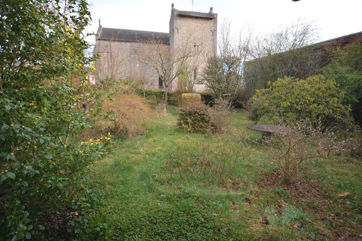 SAINT-SULPICE-LAURIERE Belle demeure à la campagne 4