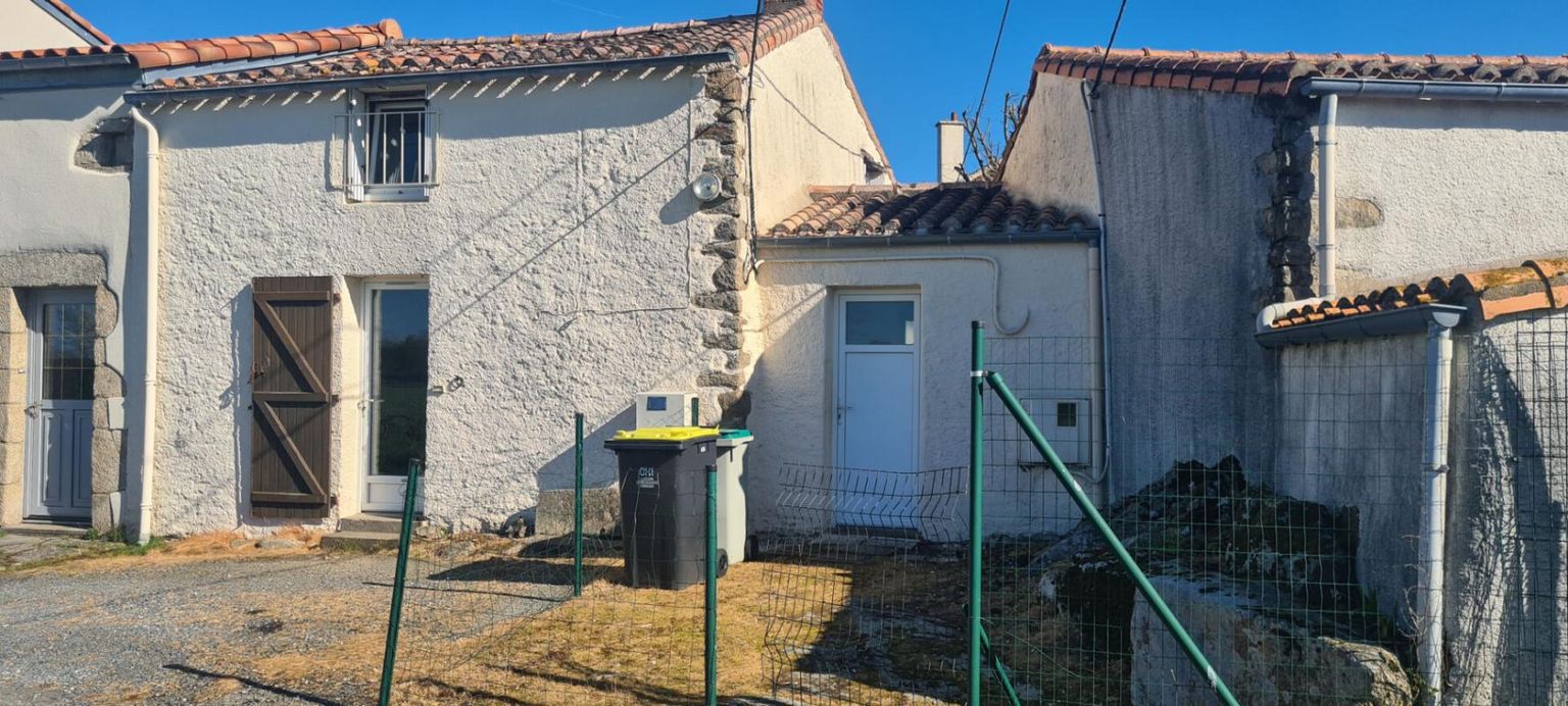 Maison Saint Hilaire De Clisson 4 P . 3 Chs . 59 M² (70 M² utile). T 70 M²