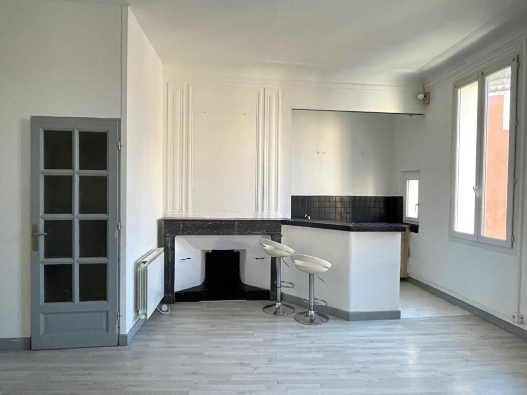 DRAGUIGNAN Grand T1bis, très lumineux 2