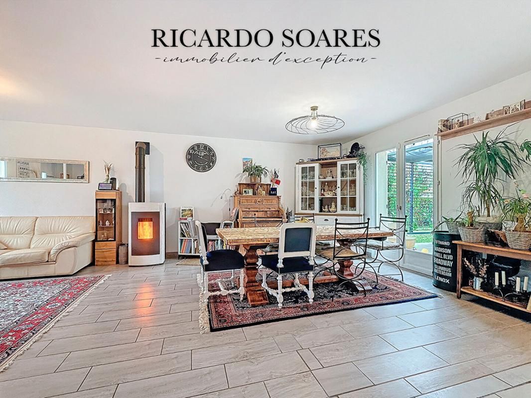 LACROIX-SAINT-OUEN 60610 LACROIX-SAINT-OUEN - Maison vivable de plain-pied avec 137m2 + 9m2 au sol / 6 Pièces / Grand séjour avec cuisine ouverte / Terrain 660m2 4