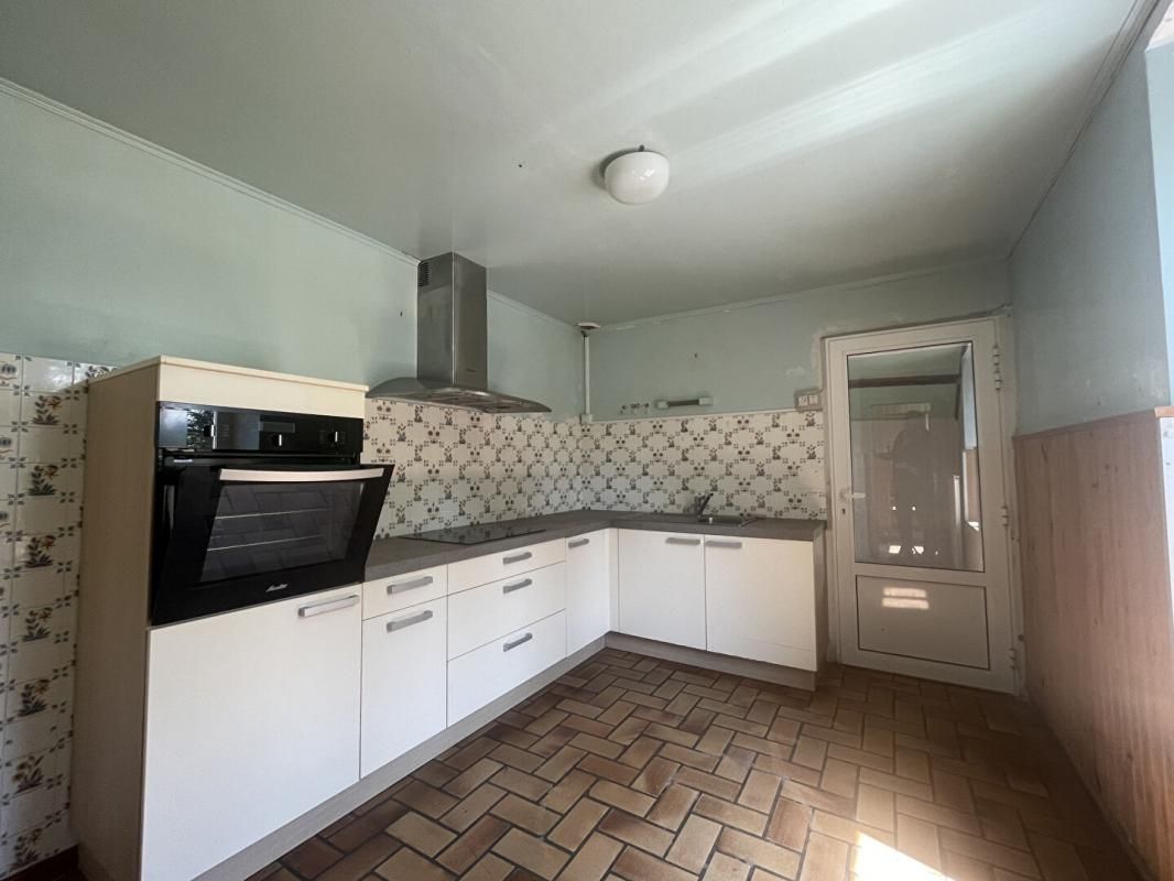 MOELAN-SUR-MER A vendre MOELAN SUR MER (29350) Maison 7 pièces 4 chambres 1 bureau139 m2 3