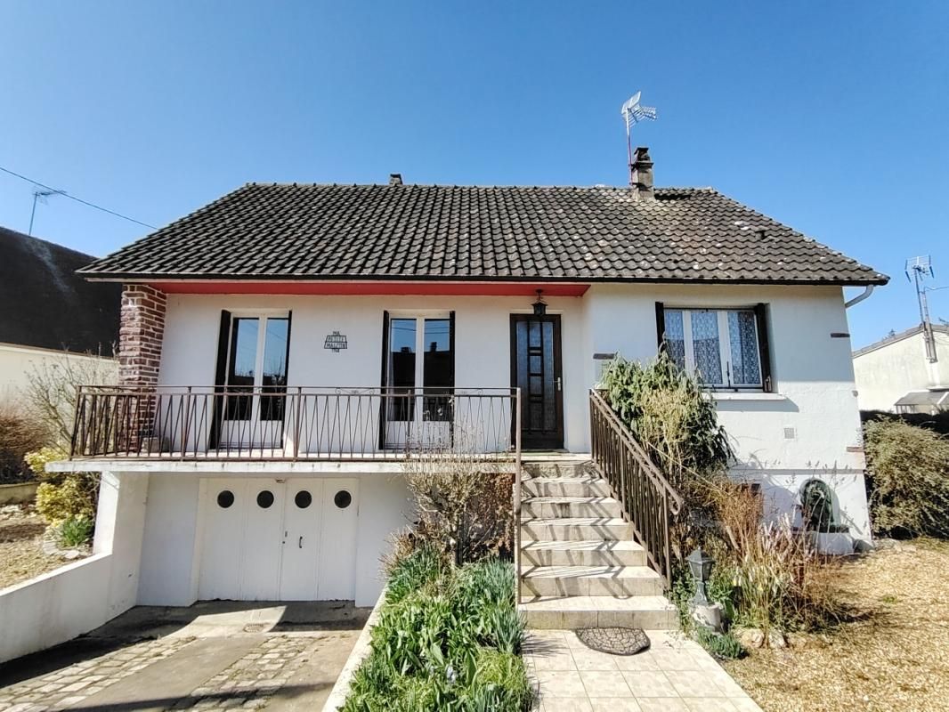 Maison à rénover à Brou 69 m2