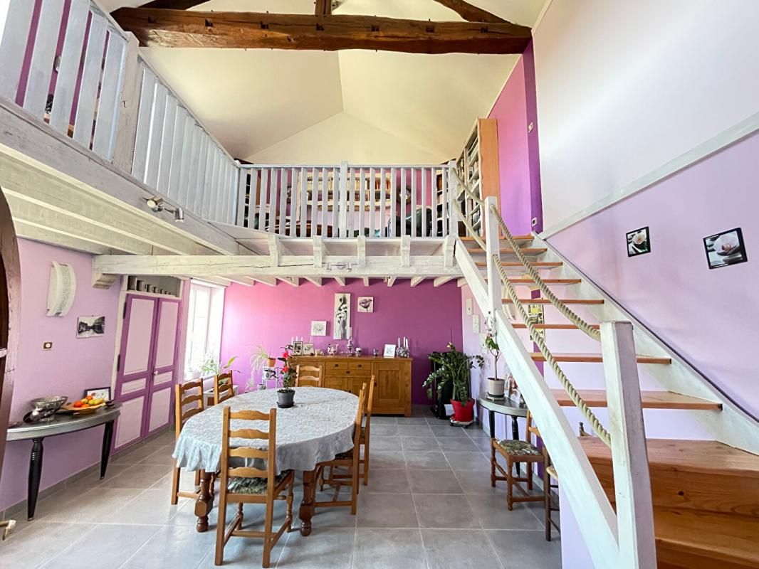 CONTREXEVILLE Maison individuelle Gigneville 8 pièce(s) 212 m2 2