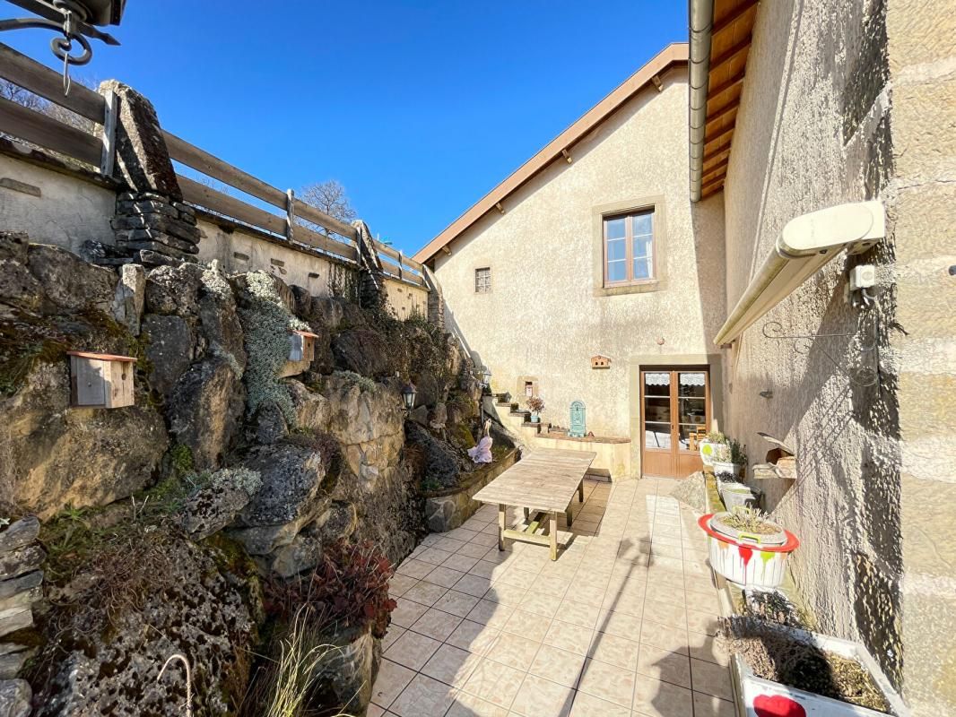 CONTREXEVILLE Maison individuelle Gigneville 8 pièce(s) 212 m2 3