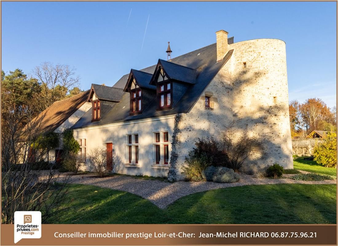 ROMORANTIN-LANTHENAY Ancienne commanderie de 198 m2 1