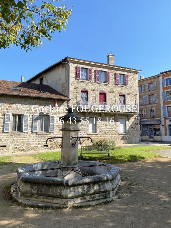 BOEN-SUR-LIGNON Immeuble entièrement loué 4 appartements + 2 murs commerciaux 3