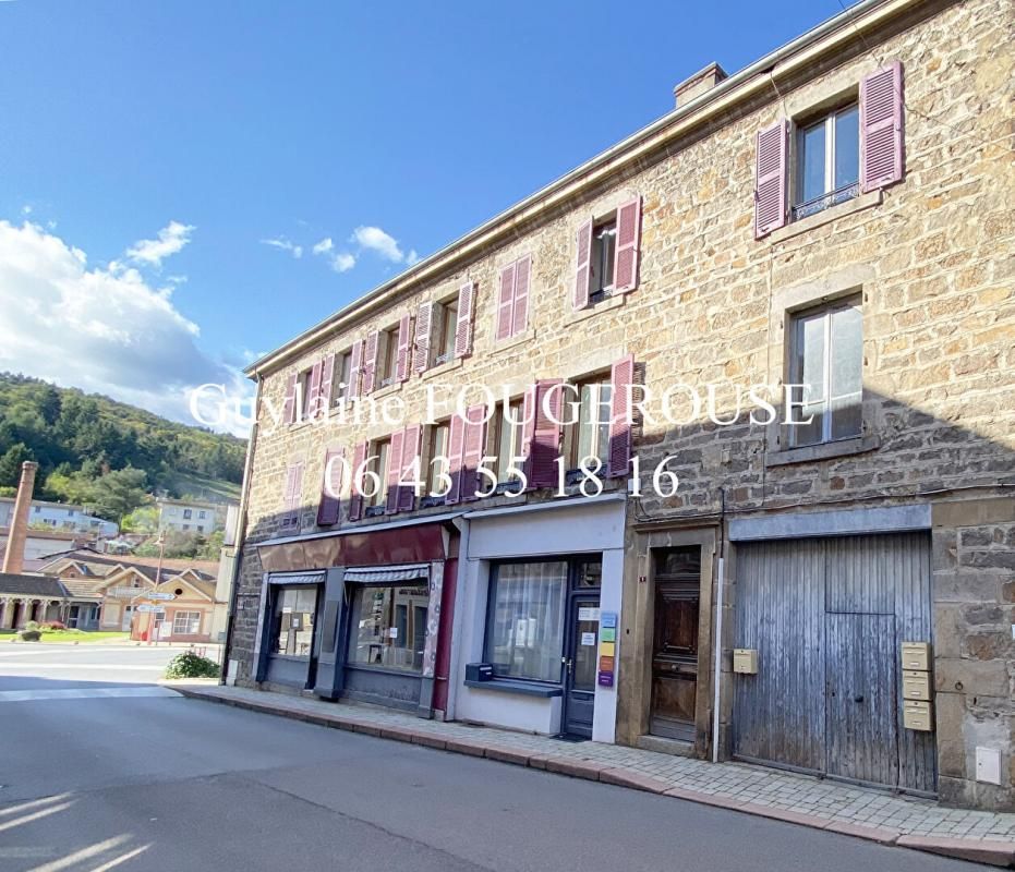 BOEN-SUR-LIGNON Immeuble entièrement loué 4 appartements + 2 murs commerciaux 4