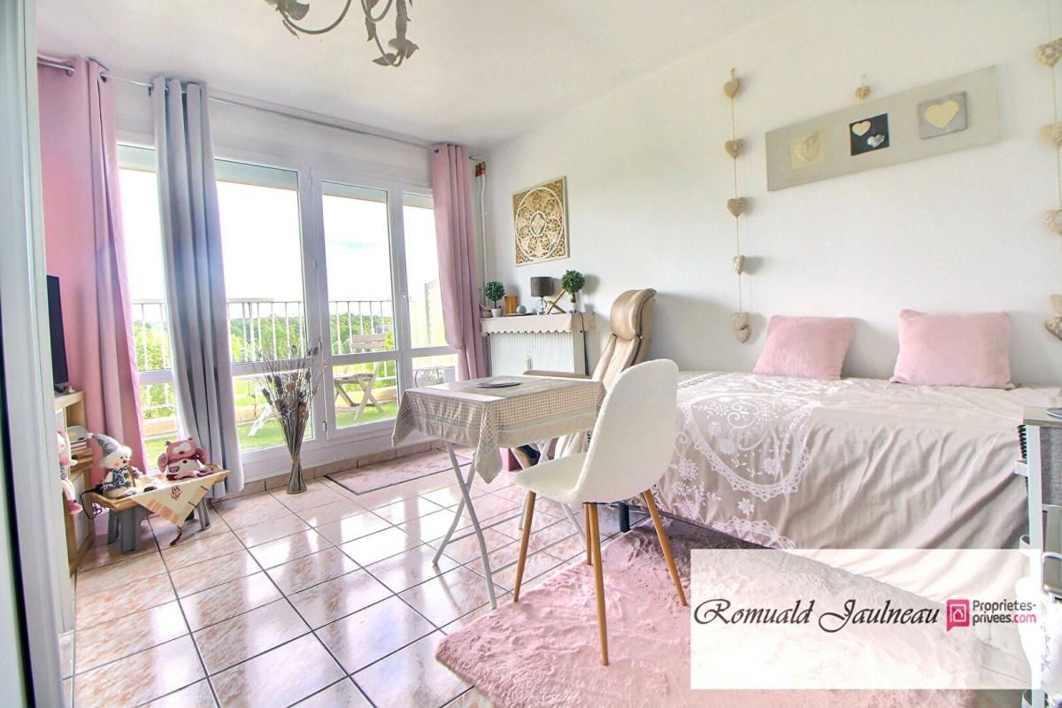 LUISANT Appartement T1 de 30 m² avec balcon au dernier étage