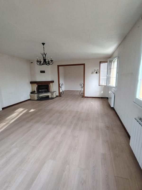 Entre Montoire S/L et la Chartre S/L, pavillon tout confort de plain pied