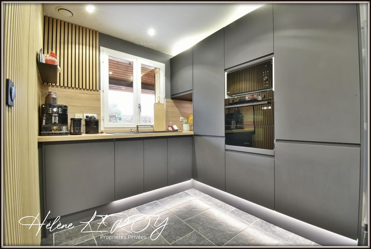 MANNEVILLETTE Maison 6pièces rénovée sur 3500m² avec garage et dépendances 2