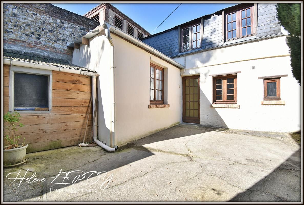 FECAMP Maison proche centre ville avec bâtiments à réhabiliter 2