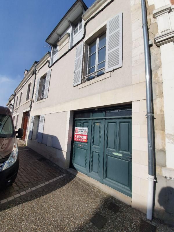 DEOLS Maison d'habitation divisée en 2 appartements indépendants 3
