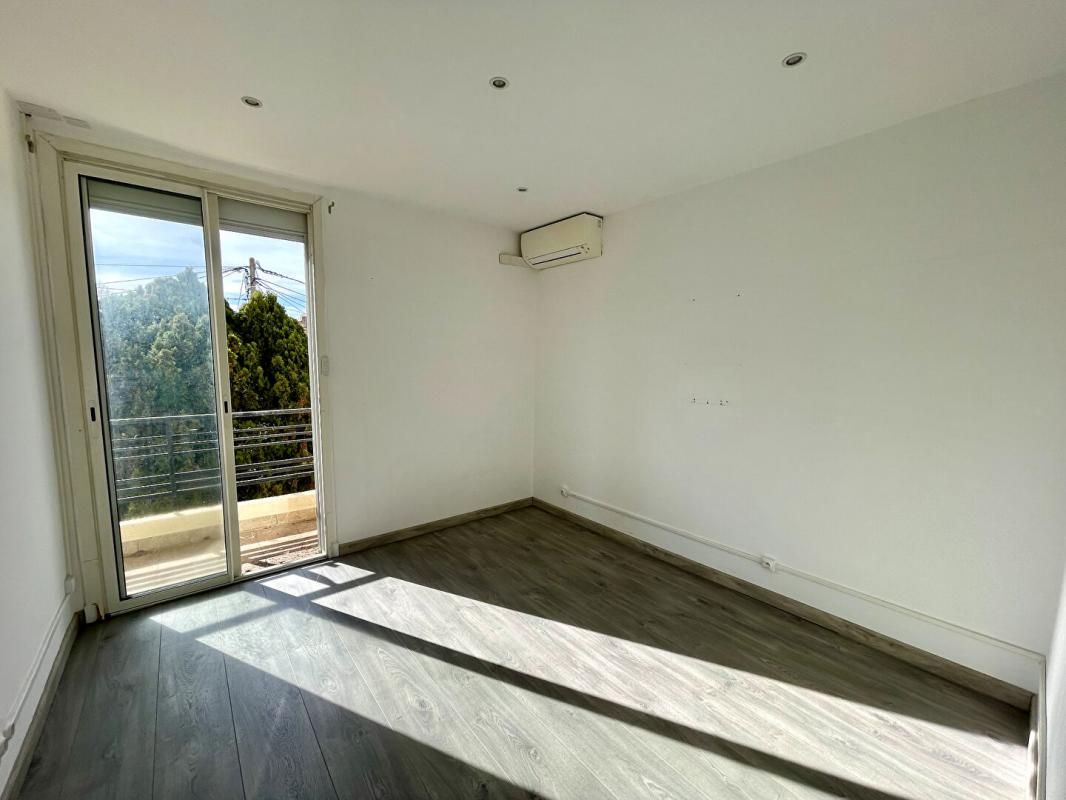 TOULON Haut de villa - Appartement T3 avec jardin, balcon et terrasse - Toulon Ouest (83200) 3