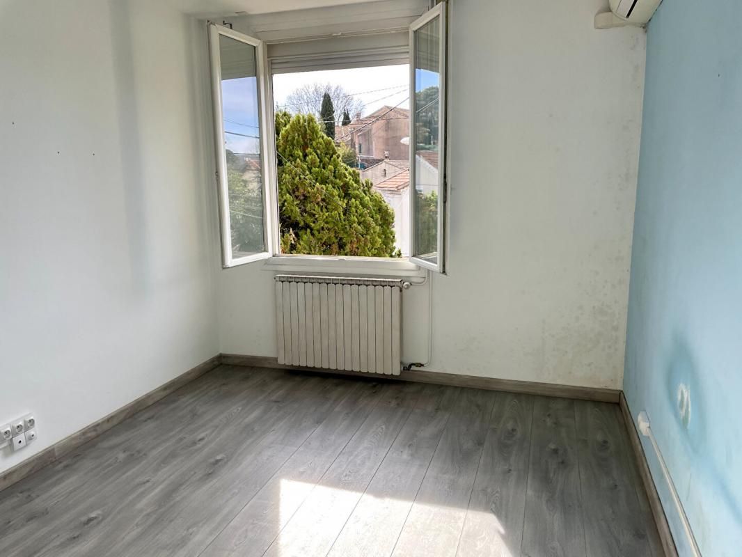 TOULON Haut de villa - Appartement T3 avec jardin, balcon et terrasse - Toulon Ouest (83200) 4