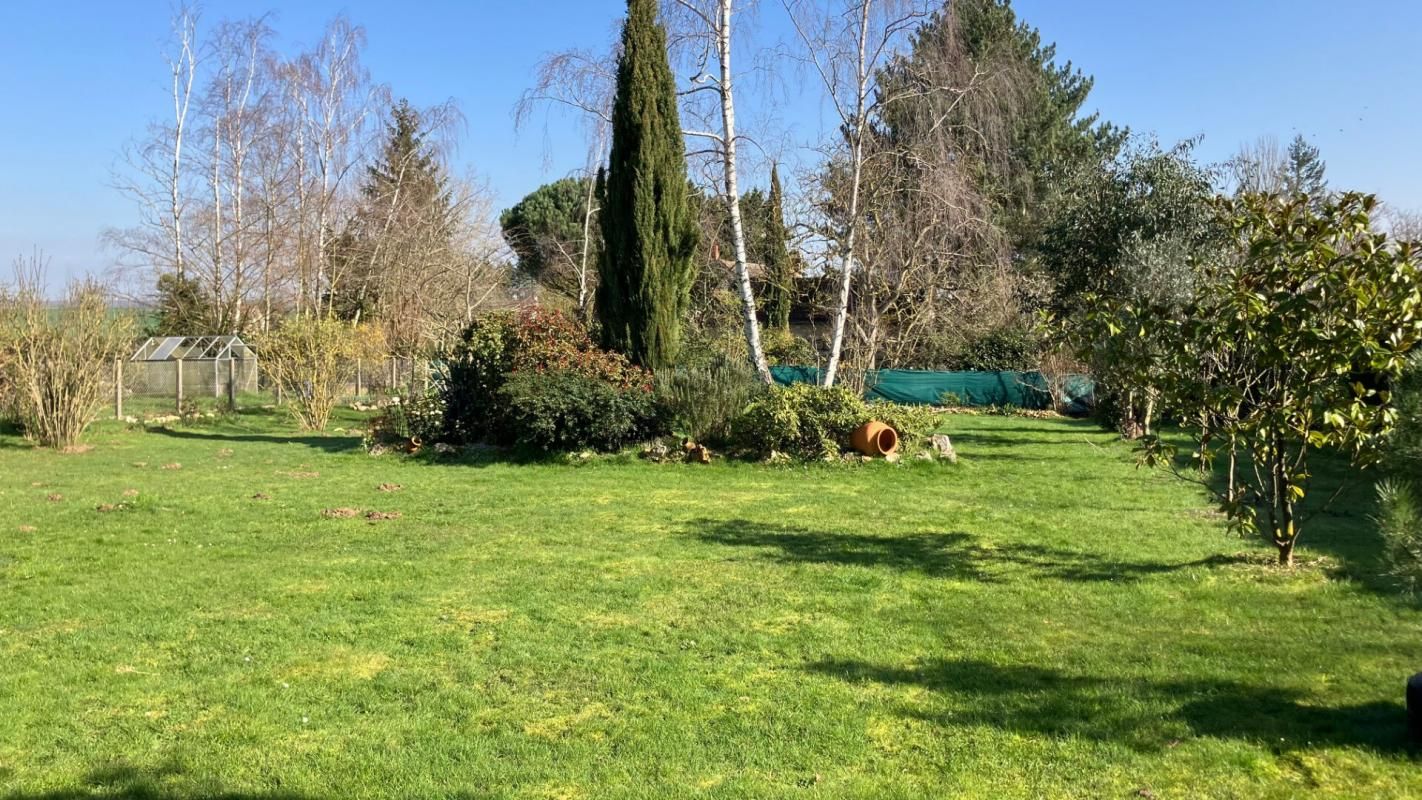 Terrain constructible de 1000 m2