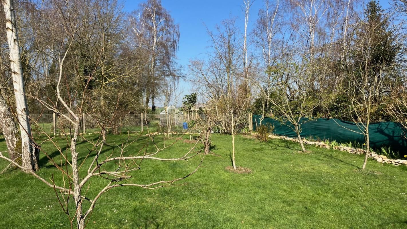 GOUPILLIERES Terrain constructible de 1000 m2 2