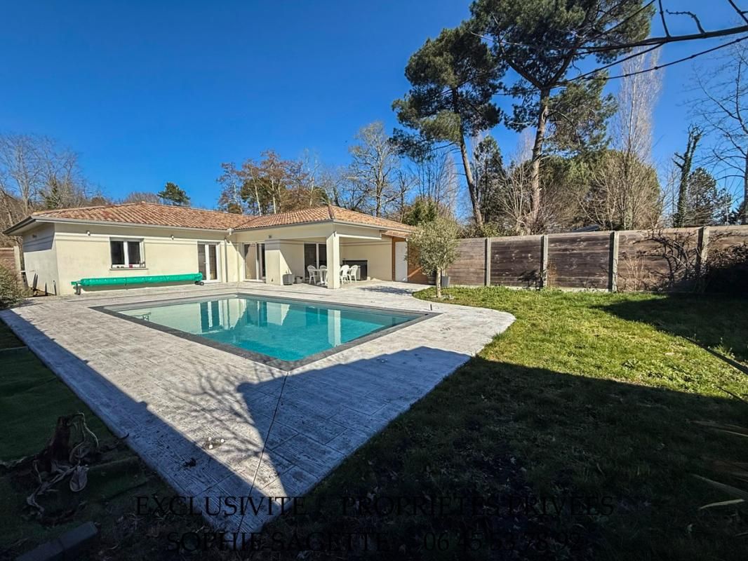 Maison Salles 6 pièces 151 m2 garage et piscine