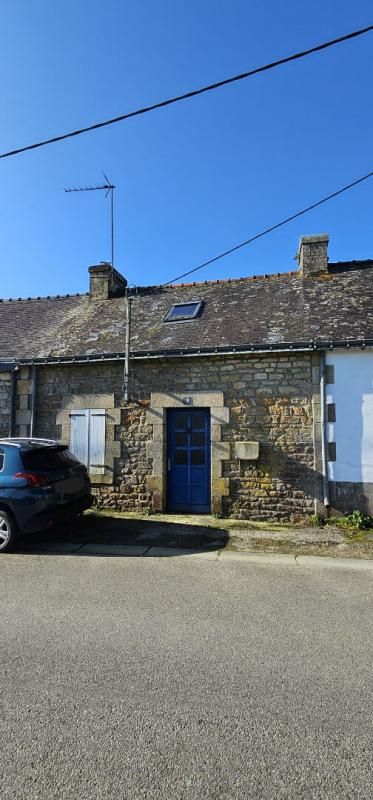 Charmante maison en pierre à rénover, proche du bourg de Ploërdut