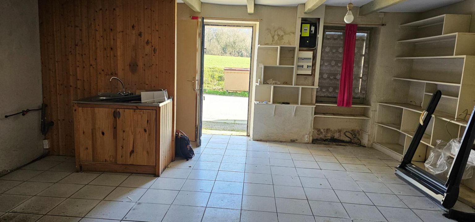 PLOERDUT Charmante maison en pierre à rénover, proche du bourg de Ploërdut 3