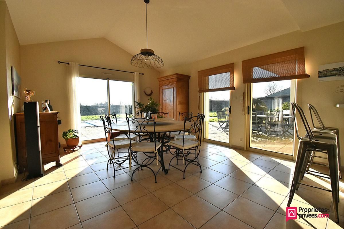 MAULEVRIER Maison Maulevrier 8 pièce(s) 217 m2 4