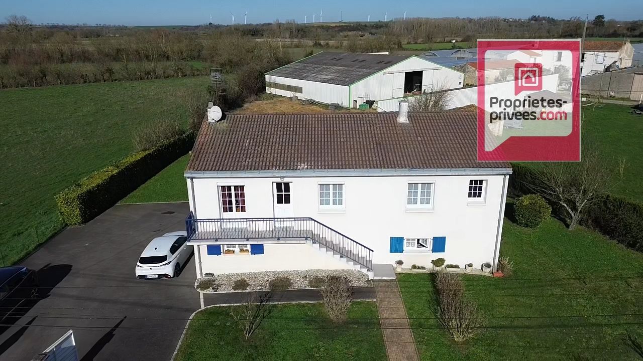FONTENAY-LE-COMTE CHARMANTE MAISON 5 pièce(s) 105 m2 sur terrain 1100 m2 clôturé et plat 3