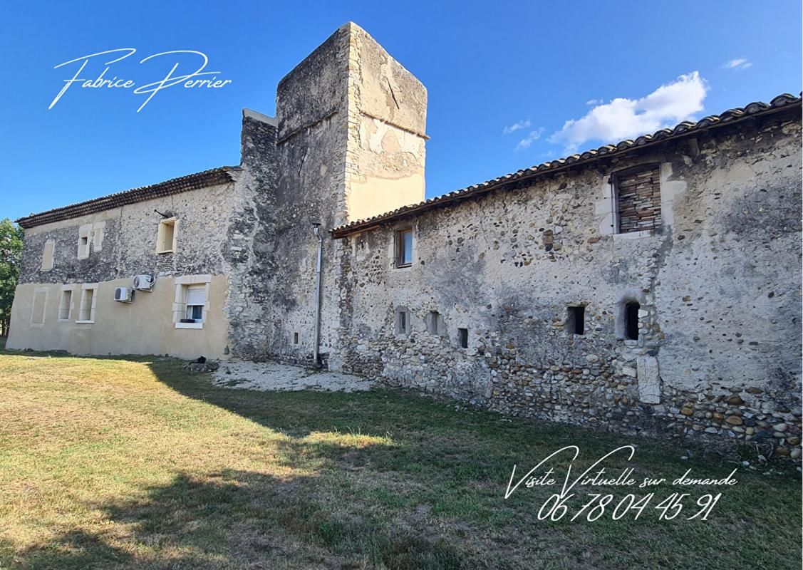 MONTELIMAR Maison de 220m² habitables + Logement de 70m² + Grange 74m² sur un Terrain de 2700m² 4