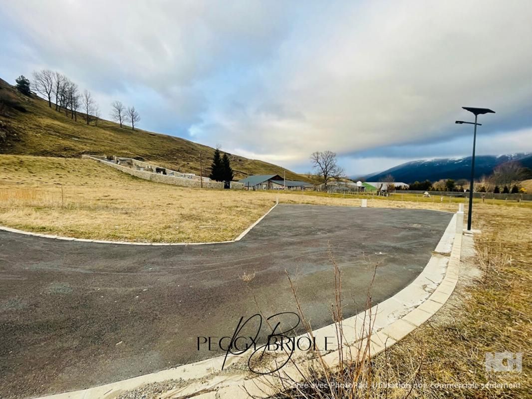 FONTRABIOUSE A vendre : terrain constructible viabilisé de 412m² à Fontrabiouse (66210) 3