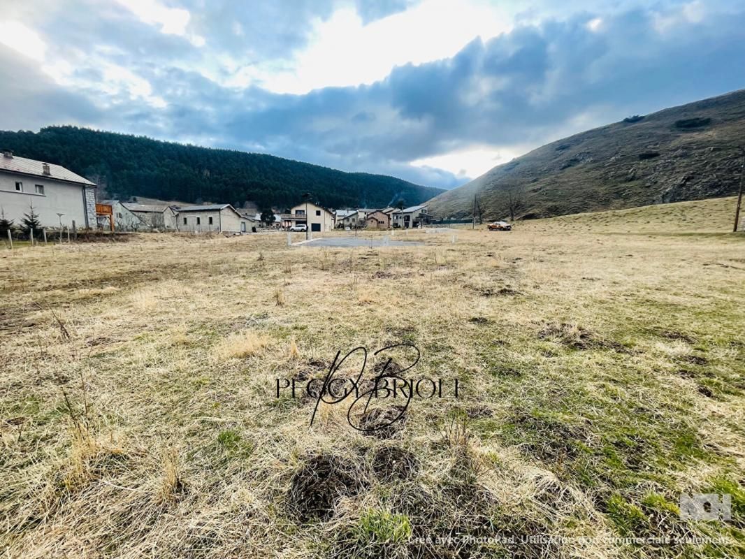 FONTRABIOUSE A vendre : terrain constructible viabilisé de 412m² à Fontrabiouse (66210) 4