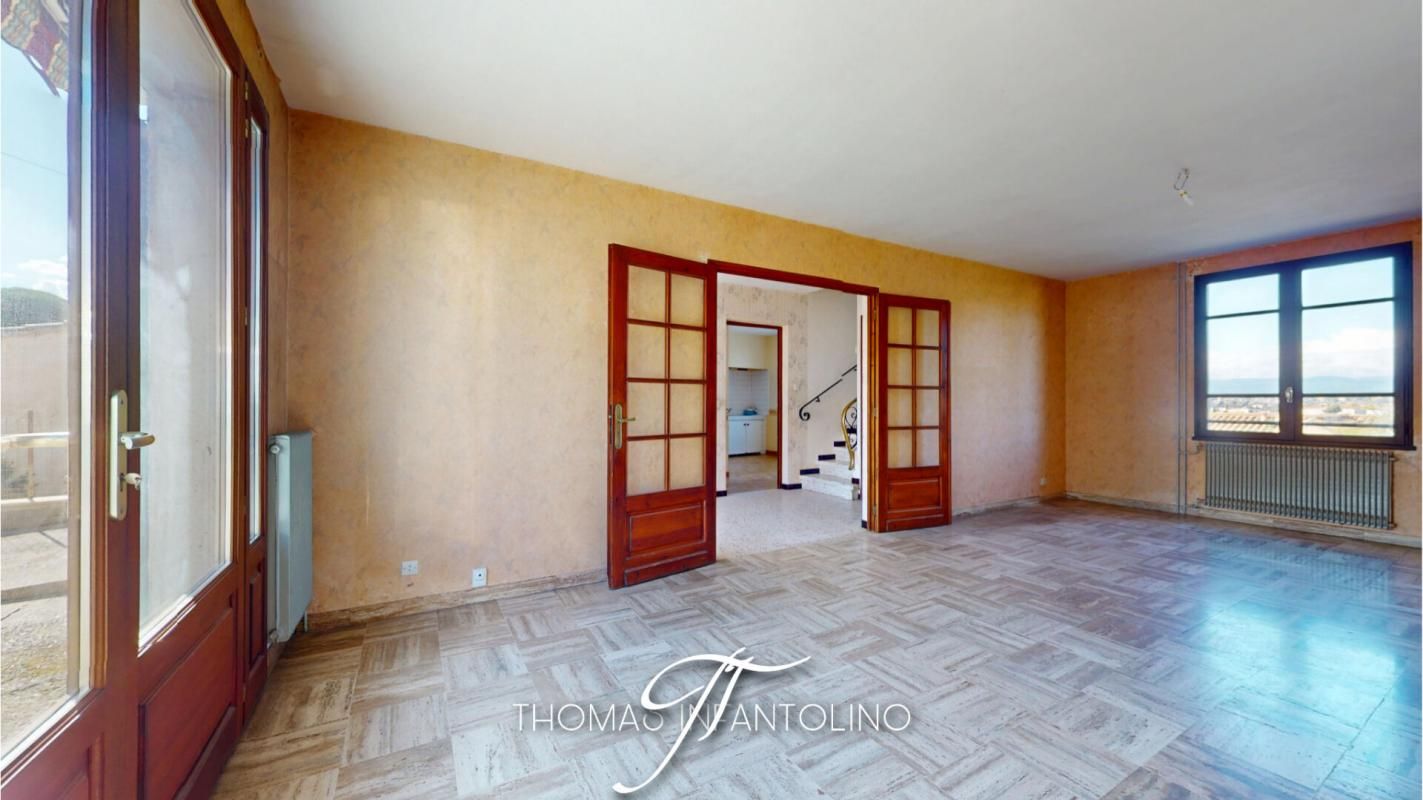 CARCASSONNE EN EXCLUSIVITE - MAISON R+1 - 4 CHAMBRES - CLIMATISATION - GARAGE - SITUÉE À 500 MÈTRES DE LA CITÉ 2