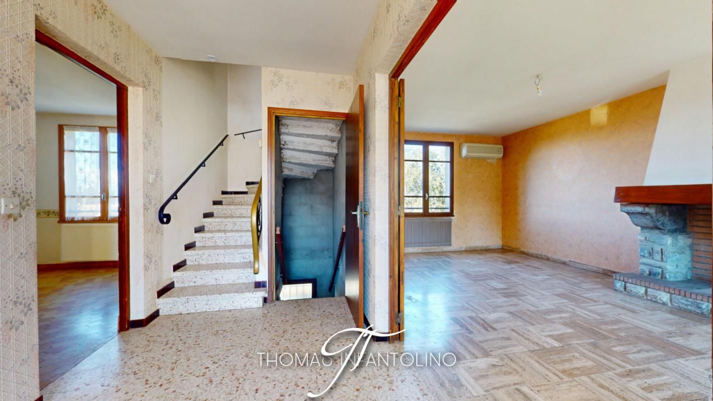CARCASSONNE EN EXCLUSIVITE - MAISON R+1 - 4 CHAMBRES - CLIMATISATION - GARAGE - SITUÉE À 500 MÈTRES DE LA CITÉ 4