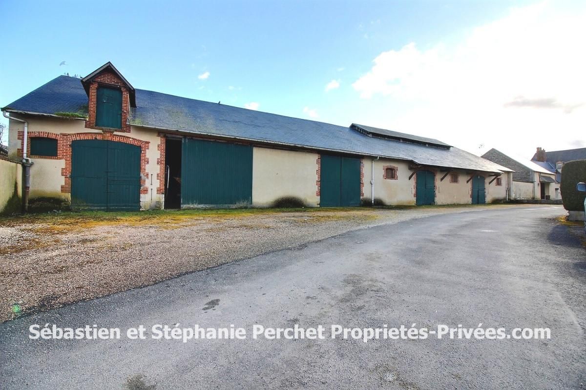 PATAY Ancienne Bergerie Patay 1 pièce(s) 450 m2 1
